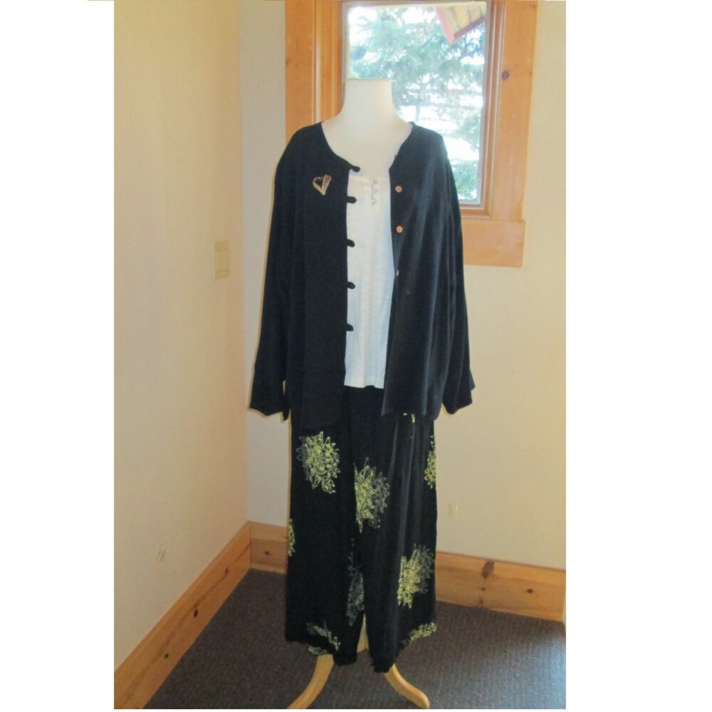 Lg Black Tienda Ho Jacket with Mission Canyon Pants & M4EO Cotton Blend Top - Picture 3 of 15
